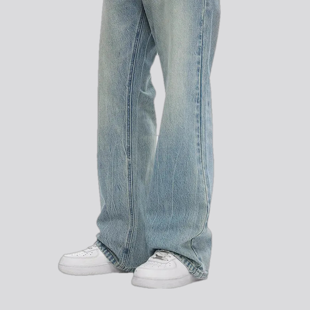 Roomy sanded men's jeans